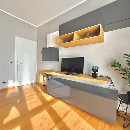 Attico Vista Lago, Relax & Wi-fi