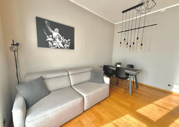 Lejlighed Attico Vista Lago, Relax & Wi-fi Intra